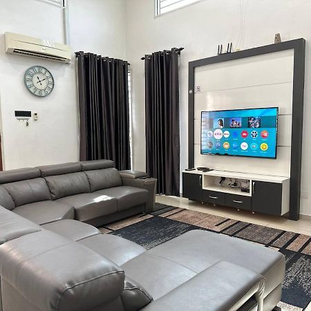 Bandar Melaka Family Bungalow Private Pool Bbq Wifi Netflix Bagian luar foto