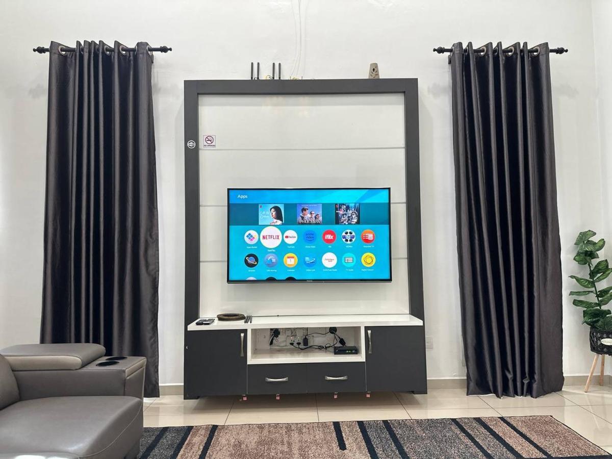 Bandar Melaka Family Bungalow Private Pool Bbq Wifi Netflix Bagian luar foto