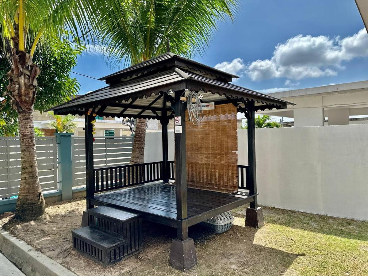 Bandar Melaka Family Bungalow Private Pool Bbq Wifi Netflix Bagian luar foto